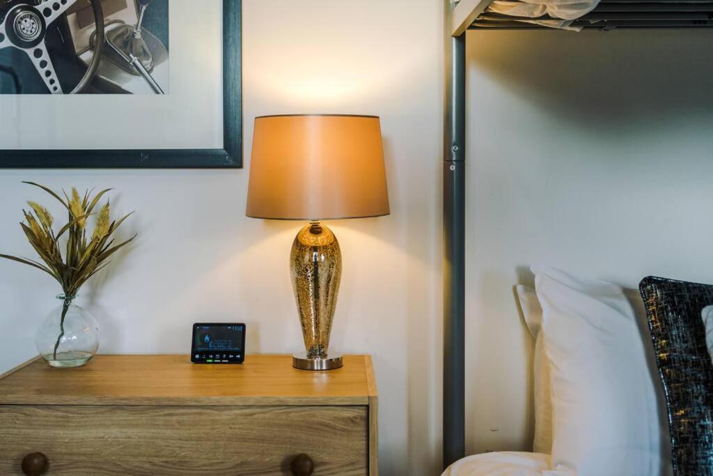 Stylish Townhouse Chester City Centre With Parking Luaran gambar