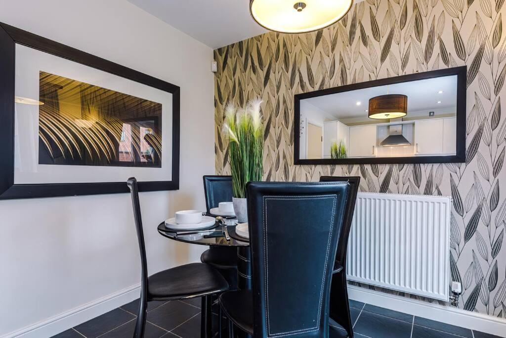 Stylish Townhouse Chester City Centre With Parking Luaran gambar